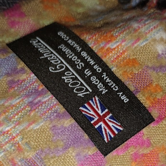 Cashmere Scarf - Picture 3 of 3